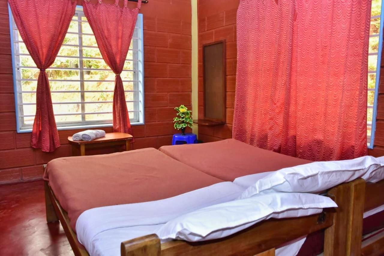 Eshwari Cottage Madikeri Eksteriør billede