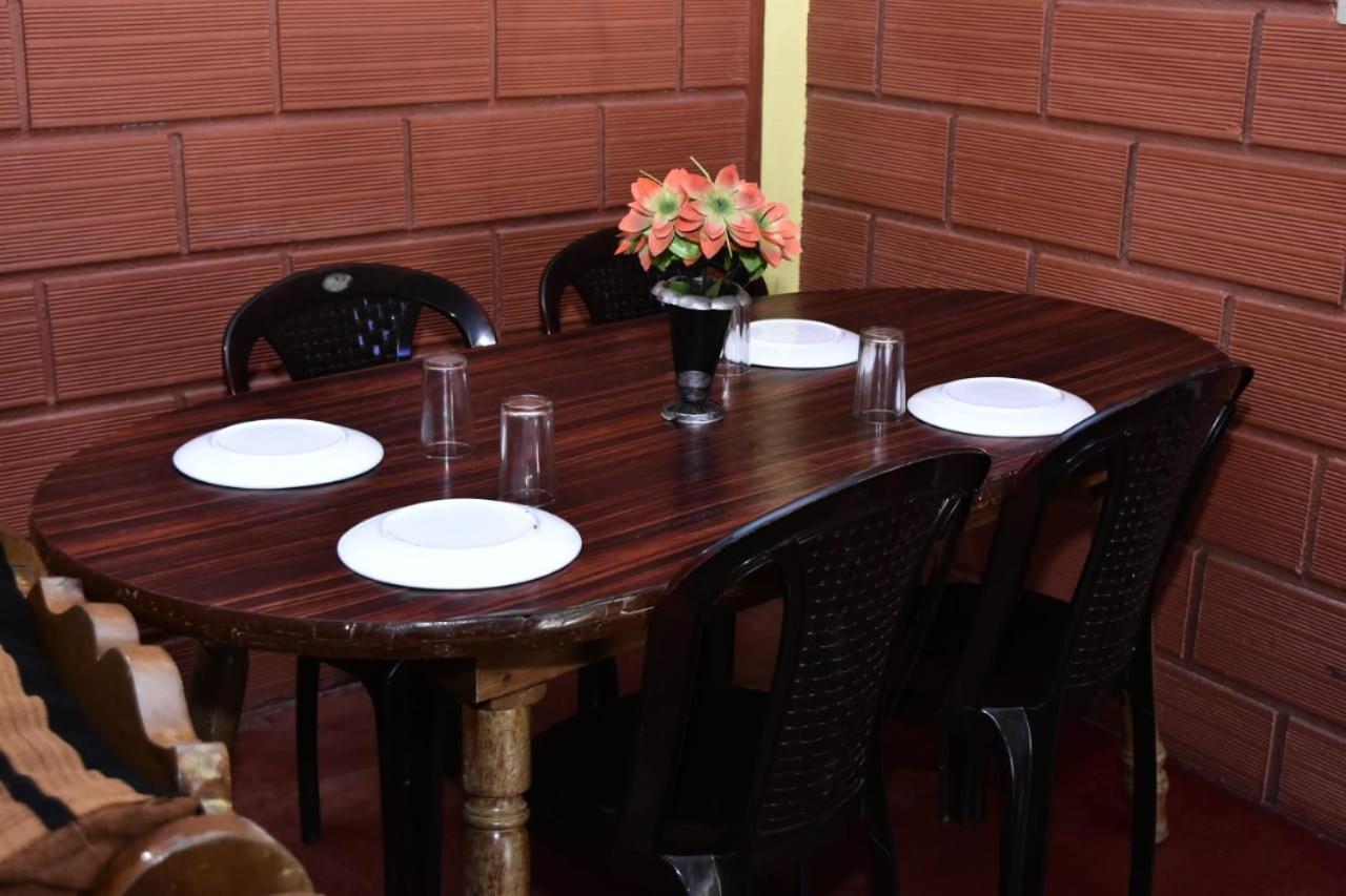 Eshwari Cottage Madikeri Eksteriør billede